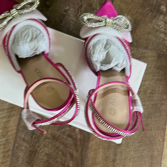 NWT WOMENS ROSE RED HEELS SIZE 5.5 - Picture 5 of 6